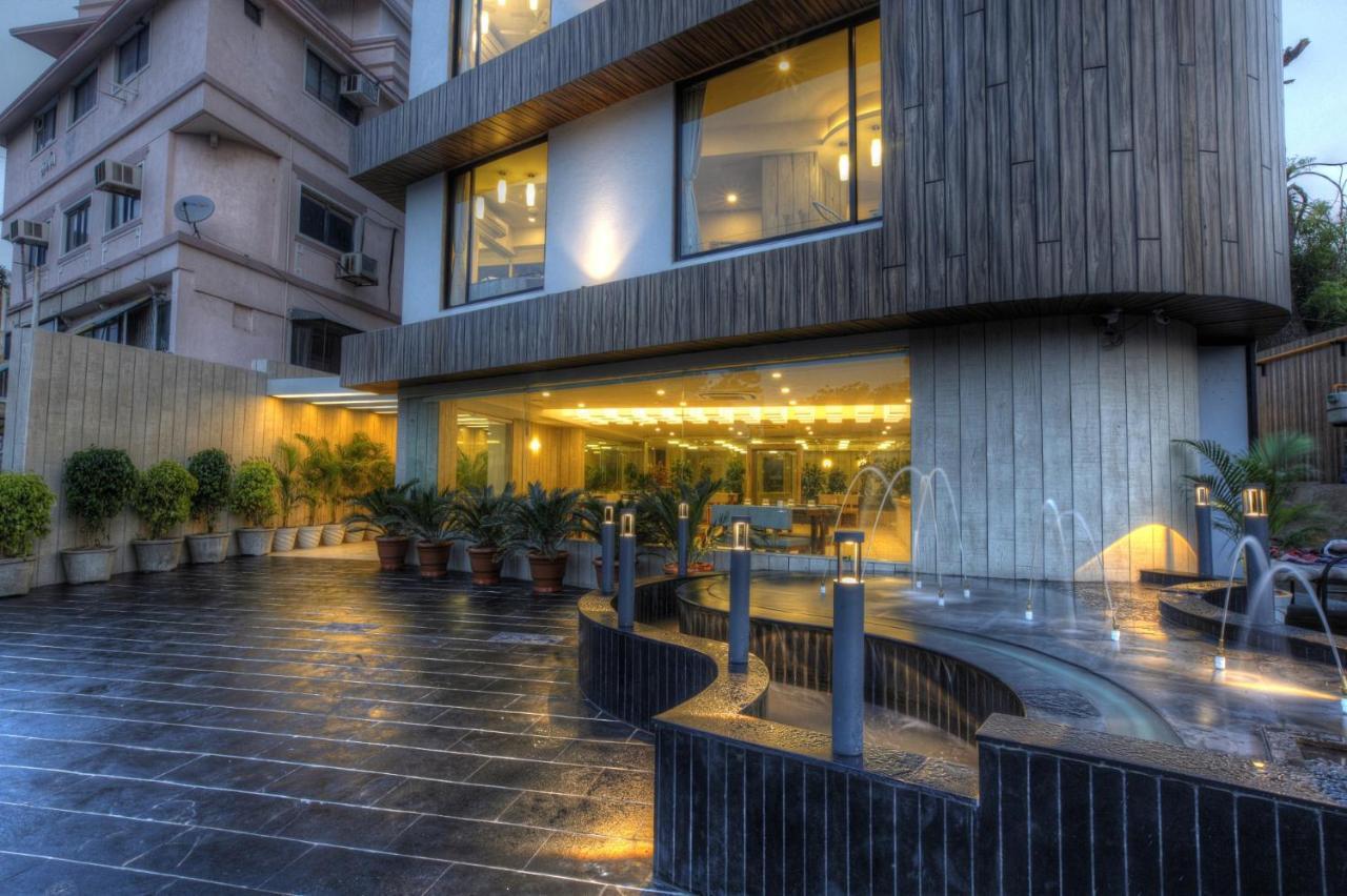 Scenaria Hotel อาเมดาบัด ภายนอก รูปภาพ