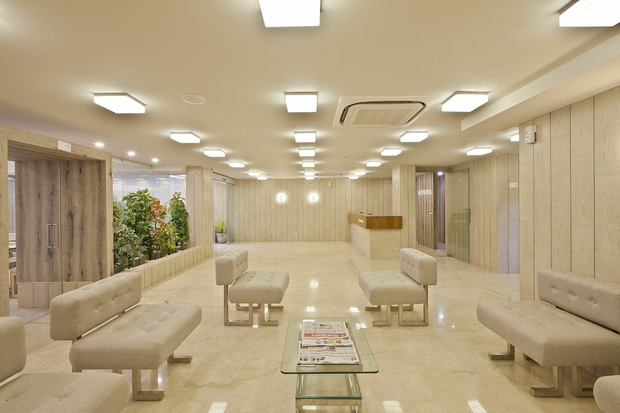 Scenaria Hotel อาเมดาบัด ภายนอก รูปภาพ