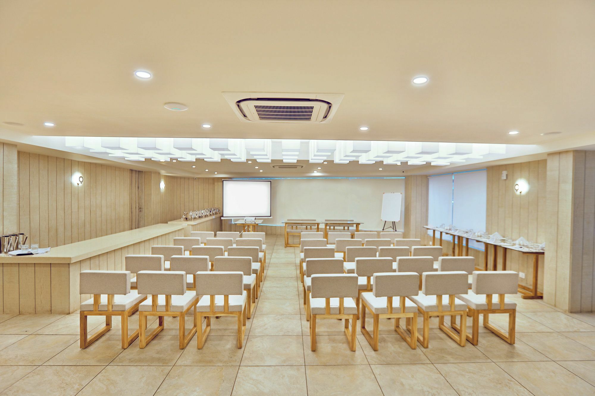 Scenaria Hotel อาเมดาบัด ภายนอก รูปภาพ